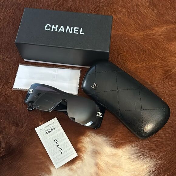 CHANEL 5088-B shield sunglasses / New - Picture 4 of 10